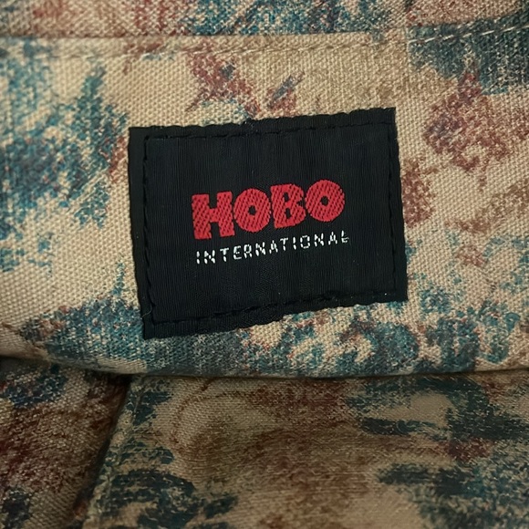 HOBO HAND BAG - Picture 7 of 8